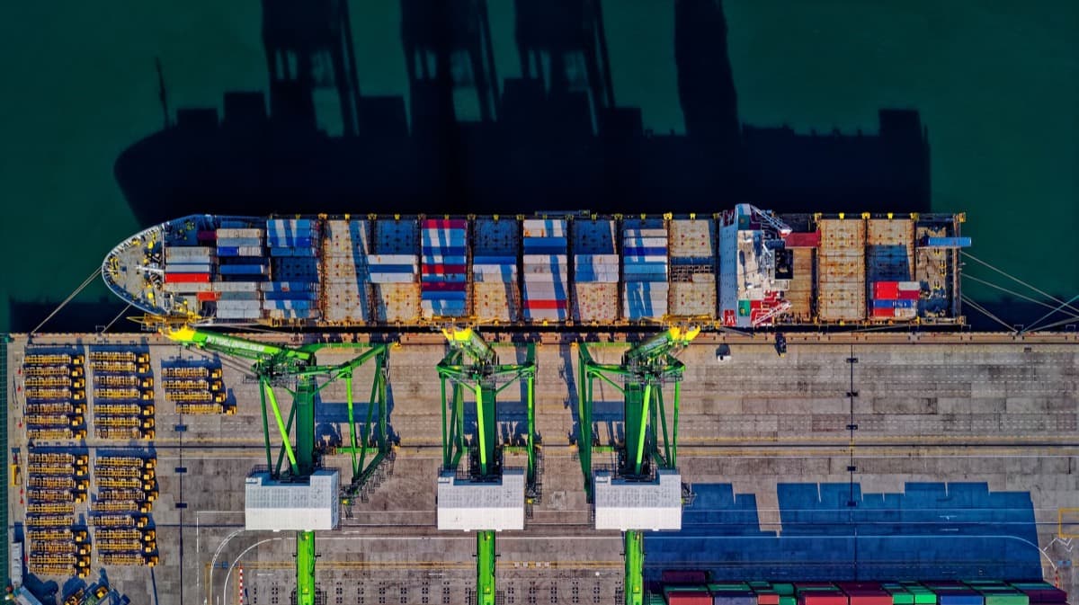 Ports & logistics